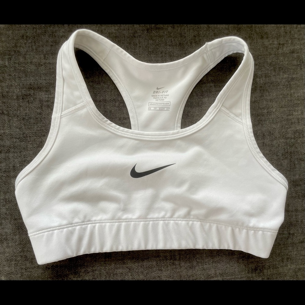 Nike XS sports bra
